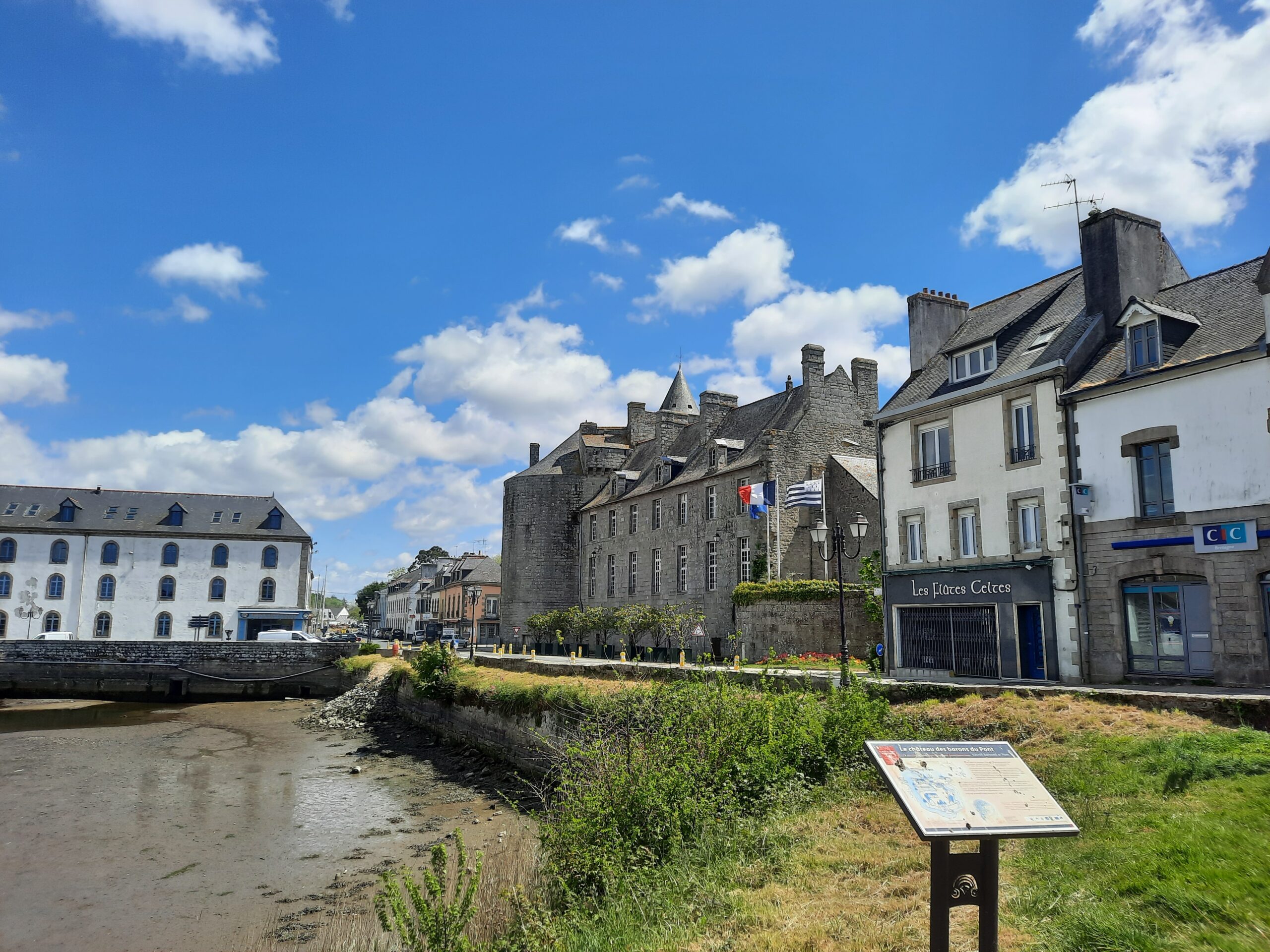 Les travaux de restauration du château de Pont-l’Abbé ont démarré